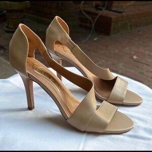 Rowen Gold Signature Nude Leather Heels Size 7M